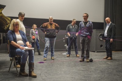 Theatergroep WirWar speelt 25 mei "De Hoofdaak "in Apeldoorn